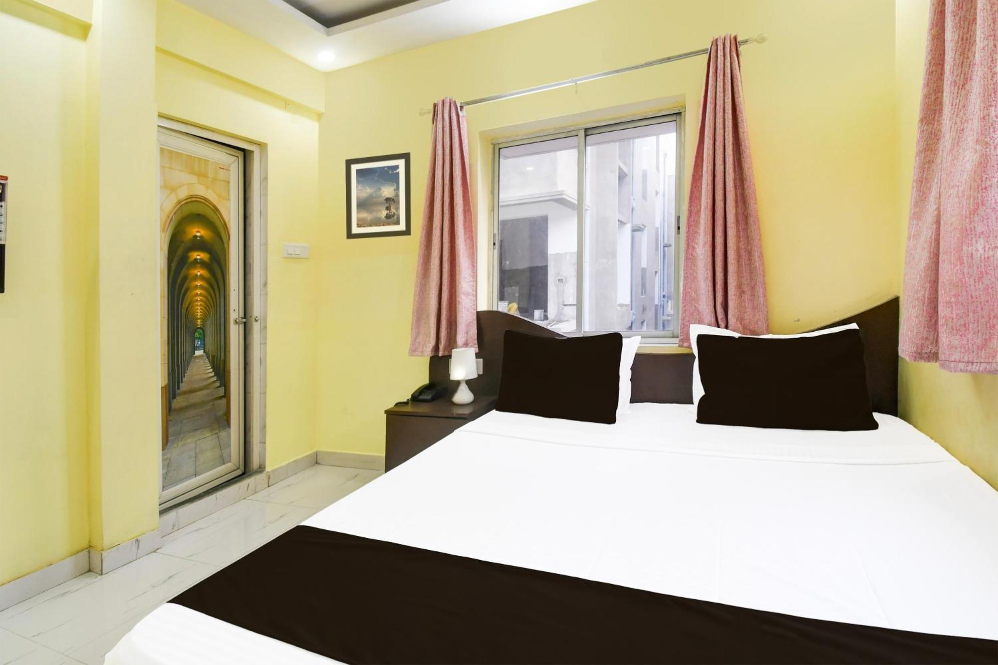 Super O New Town Near Kolkata Airport Hotel 4*