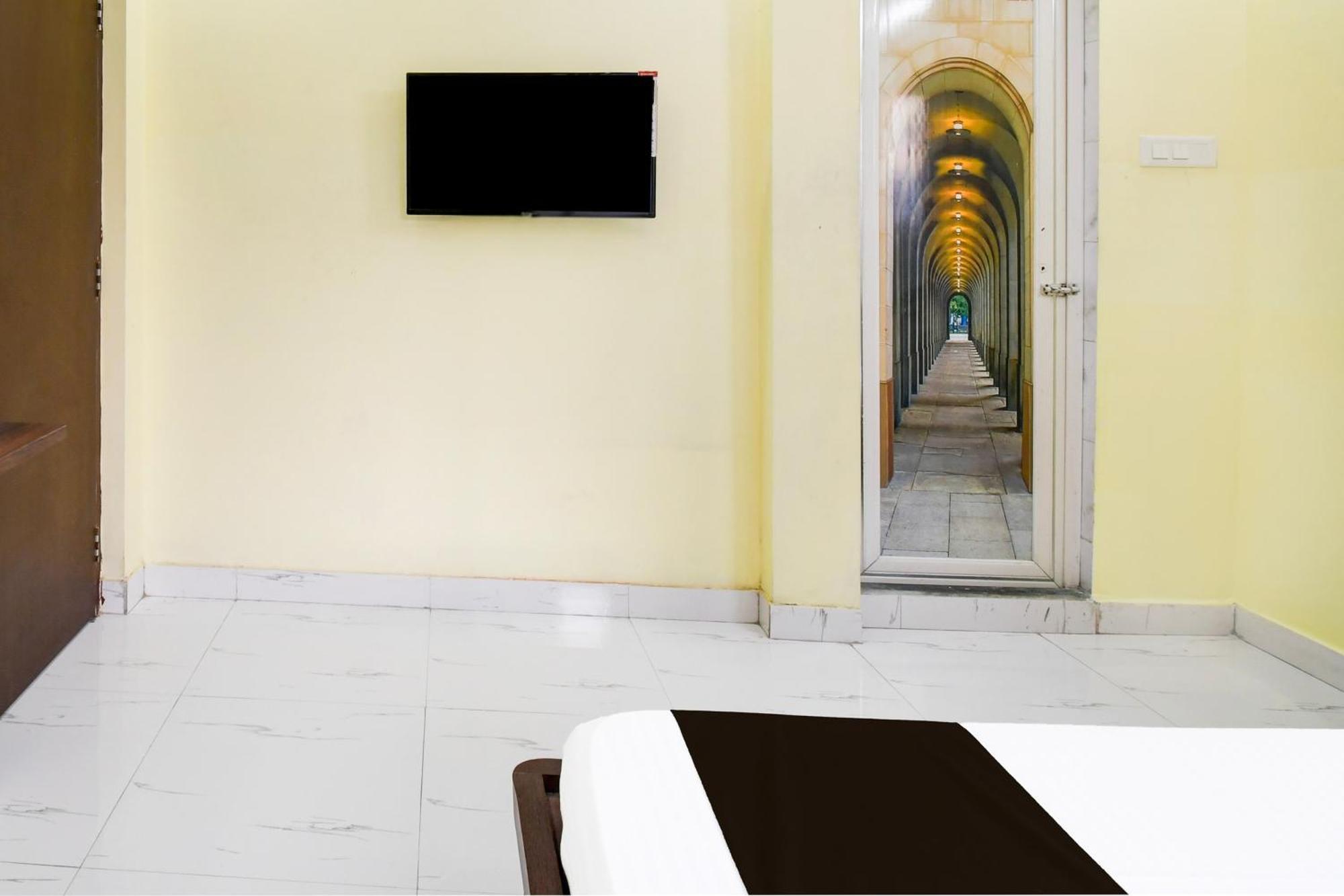 होटल Super O New Town Near Kolkata Airport 4*